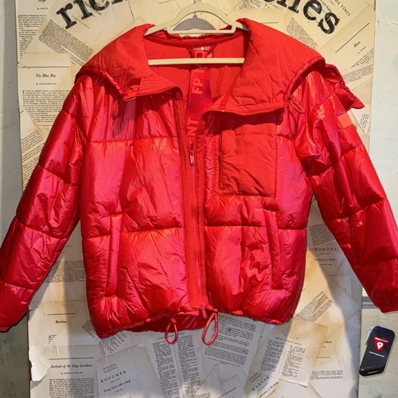 Free People Right Trek Backpack Puffer Hooded Zipped Drawcords Red - Picture 9 of 12